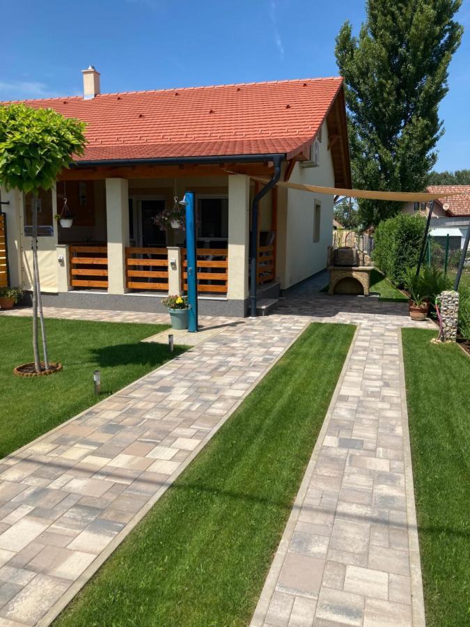 Balati Vendégház Balatonmariafurdo Exterior foto